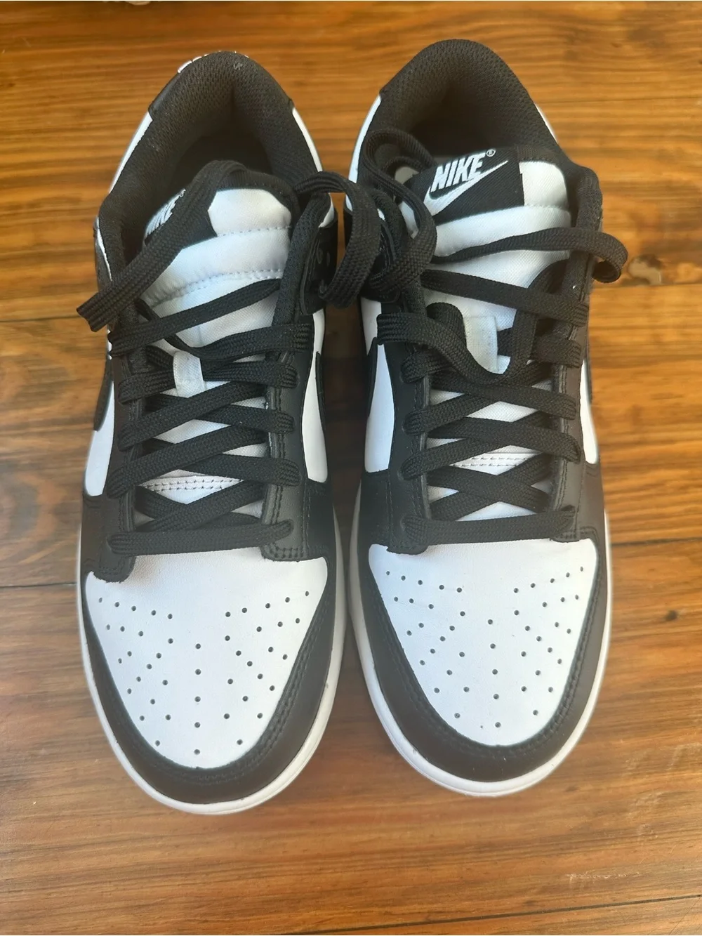 Nike Women’s Black and White Nike Low-Top panda Sneakers